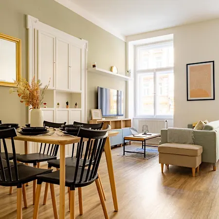 Rentero Bright With 3 Bedrooms